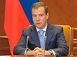 Медведев научит топ-менеджеров "Газпрома" экономить
