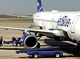 Первоначально сообщалось, что причиной вынужденной посадки стало недомогание командира экипажа самолета авиакомпании JetBlue, на борту которого находилось 135 пассажиров