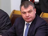Глава Минобороны РФ Анатолий Сердюков заявил о готовности разрабатывать оружие на "новых физических принципах" - в частности, генное оружие.