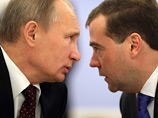 Последняя на сегодняшний момент догадка - правительство будет поделено пополам, а новому премьер-министру Дмитрию Медведеву найдут достойного оппонента
