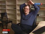 Мавроди должен был явиться в суд еще 22 марта, но так и не сделал этого. В ответ на это было принято решение доставить его принудительно, подключив к делу приставов. Но местонахождение Мавроди в настоящий момент по-прежнему неизвестно Мавроди должен был явиться в суд еще 22 марта, но так и не сделал этого. В ответ на это было принято решение доставить его принудительно, подключив к делу приставов. Но местонахождение Мавроди в настоящий момент по-прежнему неизвестно