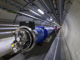 На фоне бойни в Тулузе во Франции судят физика CERN - за переписку с членом "Аль-Каиды"