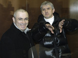 Накануне "Интерфакс" со ссылкой на неназванный источник сообщил, что структуры Ходорковского финансировали общественные организации, представители которых якобы вошли в рабочую группу СПЧ