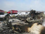 Самолет авиакомпании "ЮТэйр", выполнявший рейс Тюмень-Сургут, упал в понедельник утром при взлете из аэропорта Тюмени вблизи поселка Горьковка в 05:50 по московскому времени. На борту находились 43 человека - 39 пассажиров и четверо членов экипажа. Погиб 