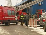 На строительном рынке в Москве загорелось общежитие рабочих: погибли 15 человек