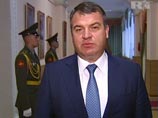 Пресса: министр обороны Сердюков отказался работать в правительстве Медведева, устав от "вакханалии"
