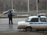 В Волгограде рабочие перекрыли "КамАЗами"  улицу в знак протеста против произвола полиции