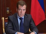 СМИ припомнили, как Медведев чуть не провалил внешнюю политику РФ. Спасло "двойное везение" и личная дипломатия