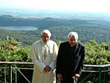Брат Папы Римского заявил, что Бенедикт XVI стал сильно уставать