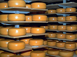 Если специалисты Роспотребнадзора договорятся с производителями сыра на Украине о выпуске продукции надлежащего качества, то и на Украине они не будут распространять эти спреды