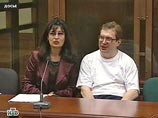 Ранее, в середине марта, суд арестовал Мавроди на пять суток за неуплату наложенного на него приставом штрафа в одну тысячу рублей одному из бывших вкладчиков по долгам "МММ". Мавроди в суде полностью признал свою вину Ранее, в середине марта, суд арестовал Мавроди на пять суток за неуплату наложенного на него приставом штрафа в одну тысячу рублей одному из бывших вкладчиков по долгам "МММ". Мавроди в суде полностью признал свою вину