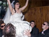 Американская невеста имитировала рак, чтобы сыграть "свадьбу своей мечты"
