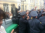Активиста Федерации автовладельцев, приехавшего в Астрахань поддержать Шеина, "заподозрили в угоне"