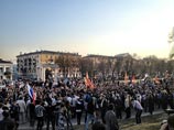 Миронов уговорил Чурова посмотреть записи с избирательных участков Астрахани. Митинг за Шеина стал шествием Миронов уговорил Чурова посмотреть записи с избирательных участков Астрахани. Митинг за Шеина стал шествием