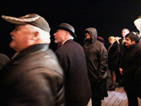 Потомки пассажиров и экипажа "Титаника" почтили память жертв крушения на месте гибели легендарного лайнера Потомки пассажиров и экипажа "Титаника" почтили память жертв крушения на месте гибели легендарного лайнера