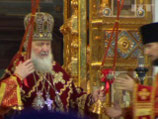 В православном мире зазвучало пасхальное приветствие: "Христос воскрес!"