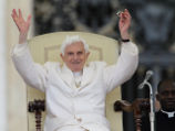 Папа отмечает свой юбилей "в нормальном рабочем режиме"