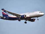Во вторник рано утром пассажирский Airbus А-320 во время посадки столкнулся со стаей птиц Во вторник рано утром пассажирский Airbus А-320 во время посадки столкнулся со стаей птиц