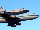 К месту последней стоянки шаттл доставил специально модифицированный по заказу американского космического агентства NASA самолет Boeing-747