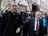Просмотр видео, напомним, стартовал в понедельник вечером, в Москву для этого специально прибыл экс-кандидат в мэры Астрахани Шеин Просмотр видео, напомним, стартовал в понедельник вечером, в Москву для этого специально прибыл экс-кандидат в мэры Астрахани Шеин