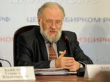 Глава ЦИК РФ Владимир Чуров при совместном просмотре с партией "Справедливая Россия" видеозаписей с избирательных участков в Астрахани не увидел фальсификаций, а только большое число нарушений процедурного характера Глава ЦИК РФ Владимир Чуров при совместном просмотре с партией "Справедливая Россия" видеозаписей с избирательных участков в Астрахани не увидел фальсификаций, а только большое число нарушений процедурного характера