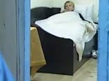 "Могу вам сказать со всей определенностью: она больна. У нее позвоночная грыжа, которая вызывает сильные боли. Она почти не может передвигаться и вынуждена постоянно лежать", - заявил Карл Макс Айнхойпль в интервью "Российской газете" "Могу вам сказать со всей определенностью: она больна. У нее позвоночная грыжа, которая вызывает сильные боли. Она почти не может передвигаться и вынуждена постоянно лежать", - заявил Карл Макс Айнхойпль в интервью "Российской газете"