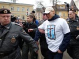 Следствие попросило продлить арест участницам Pussy Riot, заботясь об их безопасности. Суд согласился. Задержаны 30 их сторонников Следствие попросило продлить арест участницам Pussy Riot, заботясь об их безопасности. Суд согласился. Задержаны 30 их сторонников
