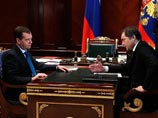 Суркову прочат новый карьерный взлет: будет "усиливать" Медведева в новом правительстве Суркову прочат новый карьерный взлет: будет "усиливать" Медведева в новом правительстве