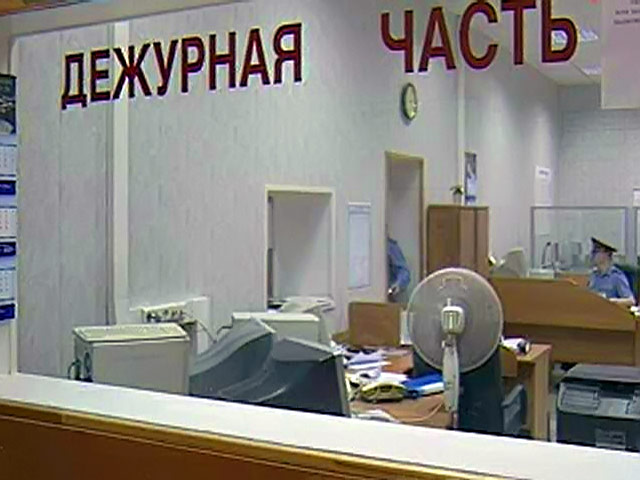 Полицейские теперь должны интересоваться здоровьем задержанных, прежде чем сажать их в "обезьянник"
Полицейские теперь должны интересоваться здоровьем задержанных, прежде чем сажать их в "обезьянник"