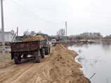 В поселке Кадом в Рязанской области подтоплено уже более 930 домов. Жители отказываются от эвакуации
