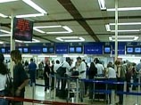 Российские клиенты компании-туроператора "Идеальный мир", "застрявшие" в Израиле из-за внезапной приостановки ее деятельности, вынуждены были самостоятельно покупать билеты для возвращения домой.