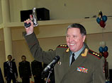 Владимир Чиркин занял должность командующего войсками Центрального военного округа в декабре 2010 года. В прошлом году генерал засветился в связи со скандалом с пожаром и взрывами на 102-м арсенале артиллерийских боеприпасов в Удмуртии