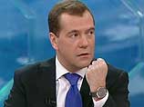 По словам Медведева, Pussy Riot "получили ровно то, на что рассчитывали". Журналисты недоуменно уточнили: "Рассчитывали на тюремный приговор?" "Рассчитывали на популярность", - пояснил Медведев