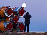 Стратегия космической деятельности России, разработанная Роскосмосом, предусматривает до 2030 года, в числе прочих задач, облет Луны и высадку российских космонавтов на поверхность спутника Земли
