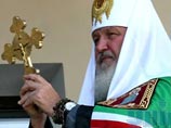 Впервые разговоры о часах патриарха Кирилла пошли в 2009 году, когда тот находился с визитом на Украине. Внимательные журналисты разглядели на его запястье хронометры, очень похожие на часы марки Breguet стоимостью 30 тысяч евро