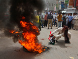 Беспорядки в пакистанском Карачи: полиция разгоняет демонстрантов газом, есть жертвы