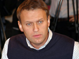По данным следователей, в 2009 году Алексей Навальный, представляясь советником губернатора Кировской области (хотя на тот момент таковым не являлся), совершил ряд незаконных действий