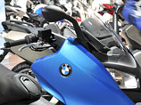 Американец судится с BMW из-за "перманентной эрекции" после езды на мотоцикле