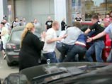 Конфликт прокремлевских активистов с чеченцами из-за парковки пытаются замять: претензий ни у кого нет