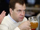 The Independent провожает Медведева: даже "пропитанный водкой" Ельцин смотрелся убедительнее