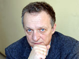 С 1996 года Дейч работал обозревателем газеты "Московский комсомолец"