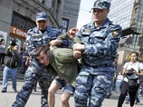 7 мая сотрудниками полиции "в целях недопущения проведения несогласованных акций" было осуществлено 327 задержаний и последующих доставлений лиц в дежурные части