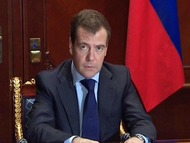 КПРФ и СР не будут голосовать за кандидатуру Медведева на пост главы правительства
КПРФ и СР не будут голосовать за кандидатуру Медведева на пост главы правительства