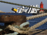 235  французов,  спасшихся с затонувшего лайнера Costa Concordia,  получили по 9 тыс. евро