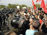 Организаторы "марша миллионов" просят СКР наказать полицейских за срыв митинга на Болотной