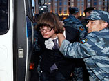 Силовая акция полиции в лагере оппозиции у метро "Баррикадная"