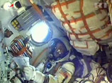 Корабль доставил на орбиту экипаж первой в этом году длительной экспедиции на МКС - космонавтов Роскосмоса Геннадия Падалку, Сергея Ревина и астронавта NASA Джозефа Акаба, у которого, кстати, сегодня день рождения