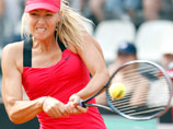 Российская теннисистка Мария Шарапова, переиграв американку Винус Уильямс со счетом 6:4, 6:3, пробилась в полуфинал представительного турнира в Риме, призовой фонд которого составляет почти 2,2 миллиона долларов