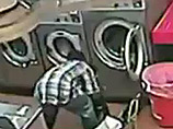 Житель США ради шутки постирал сына в машине (ВИДЕО) Житель США ради шутки постирал сына в машине (ВИДЕО)