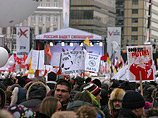 По словам авторов доклада, в РФ в минувшем году "состоялись крупнейшие демонстрации с момента распада СССР"